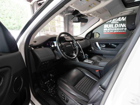 Used 2020 Land Rover Discovery Sport SE AWD/4WD image 8