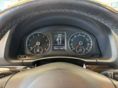 Used 2015 Volkswagen Eos Executive image 26