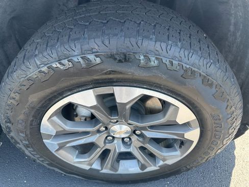 Used 2023 Chevrolet Silverado 1500 High Country w/ Technology Package image 17