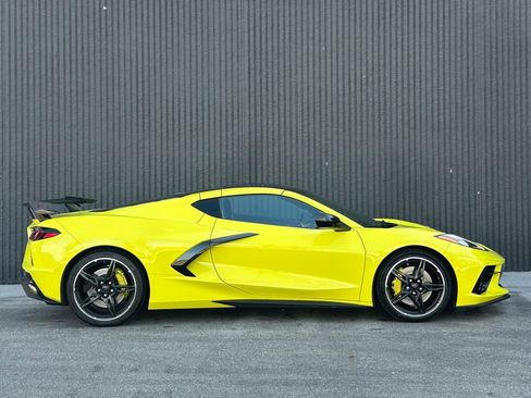 Used 2021 Chevrolet Corvette Stingray Premium Cpe w/ Z51 Performance Package image 7