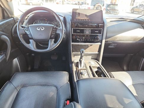 Used 2024 INFINITI QX80 Luxe image 10