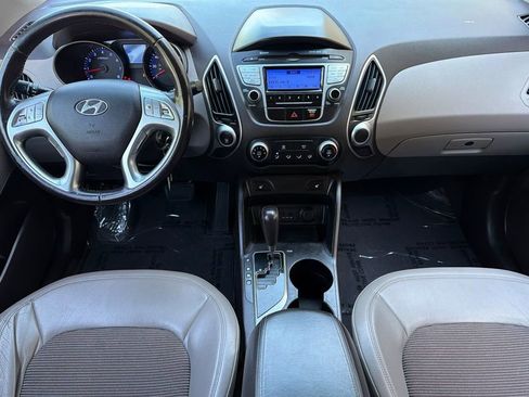 Used 2011 Hyundai Tucson GLS AWD/4WD image 11