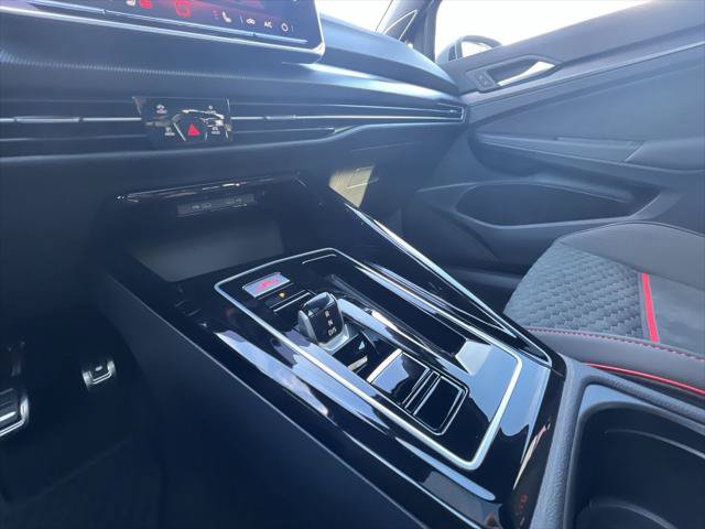 New 2026 Volkswagen GTI SE FWD image 19