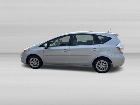 Used 2014 Toyota Prius V Three FWD image 7