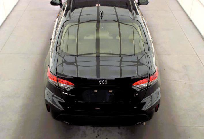 Used 2020 Toyota Corolla LE FWD image 4