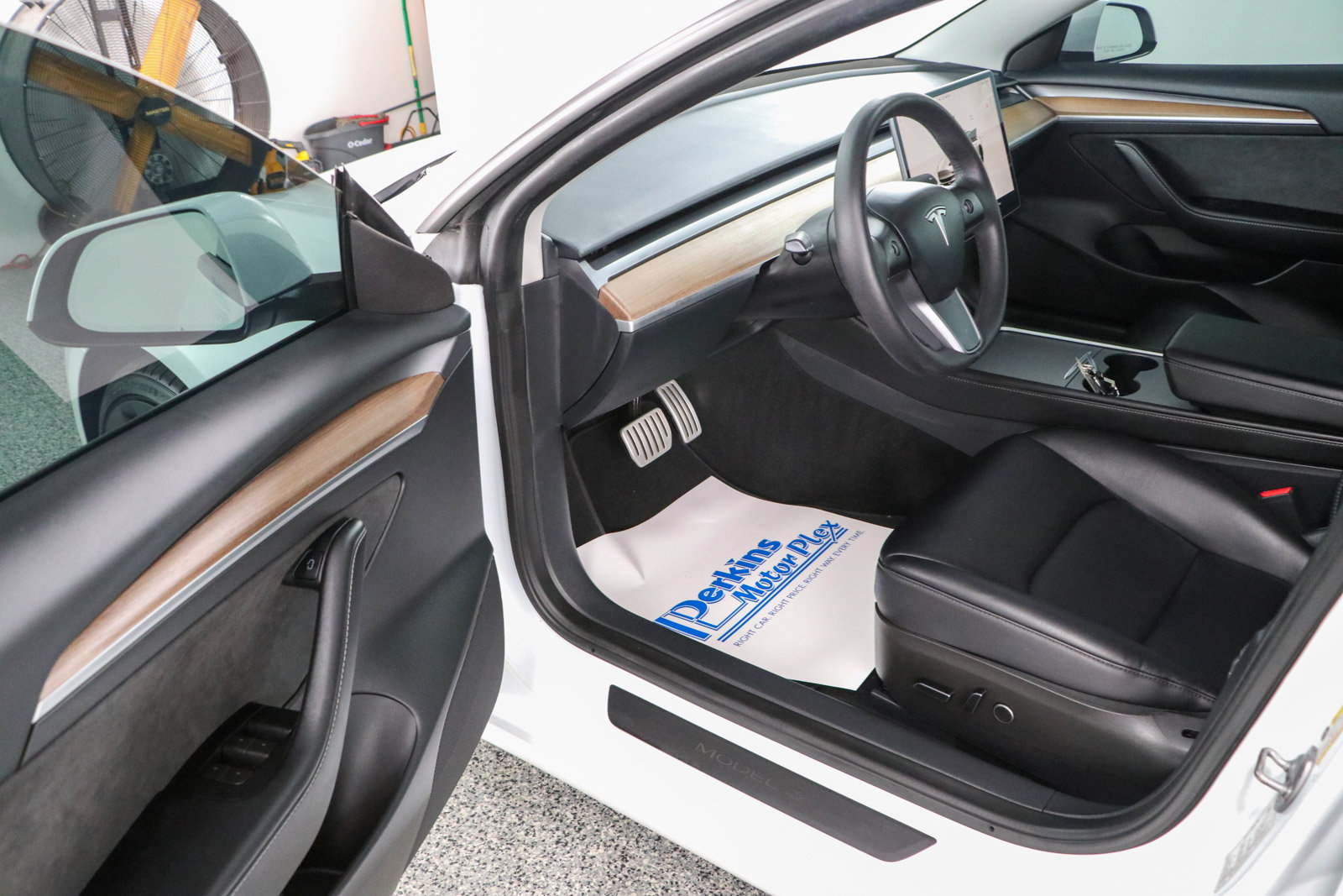 Used 2023 Tesla Model 3 Performance AWD/4WD image 3