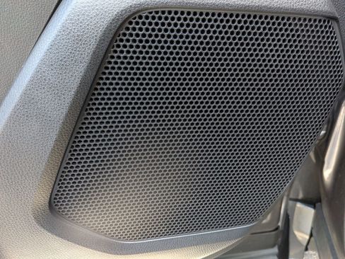 Used 2022 Toyota Highlander XLE image 13