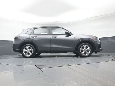Certified 2023 Honda HR-V LX image 34