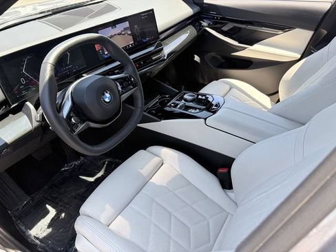 Used 2025 BMW 530i RWD image 20