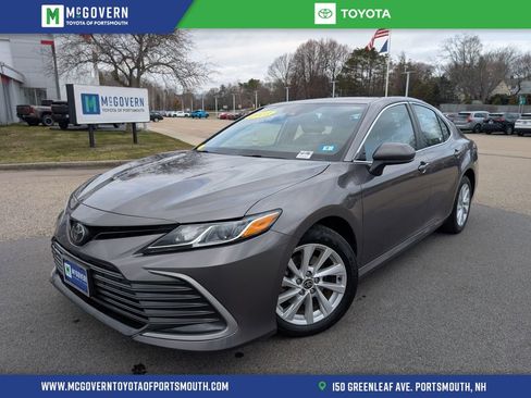 Used 2023 Toyota Camry LE image 1