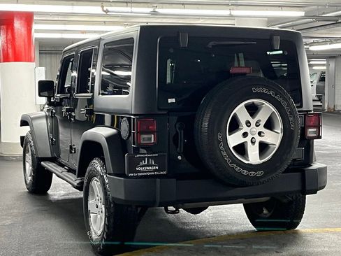 Used 2015 Jeep Wrangler Unlimited Sport w/ Quick Order Package 24S AWD/4WD image 4