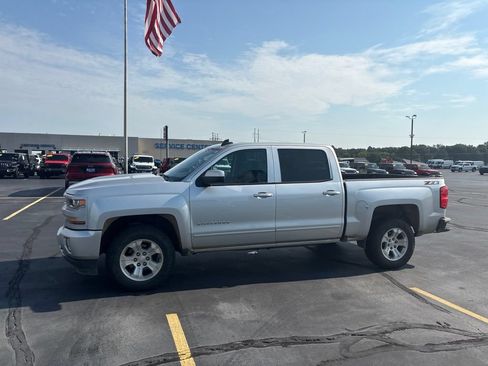 Used 2018 Chevrolet Silverado 1500 LT w/ All Star Edition AWD/4WD image 2