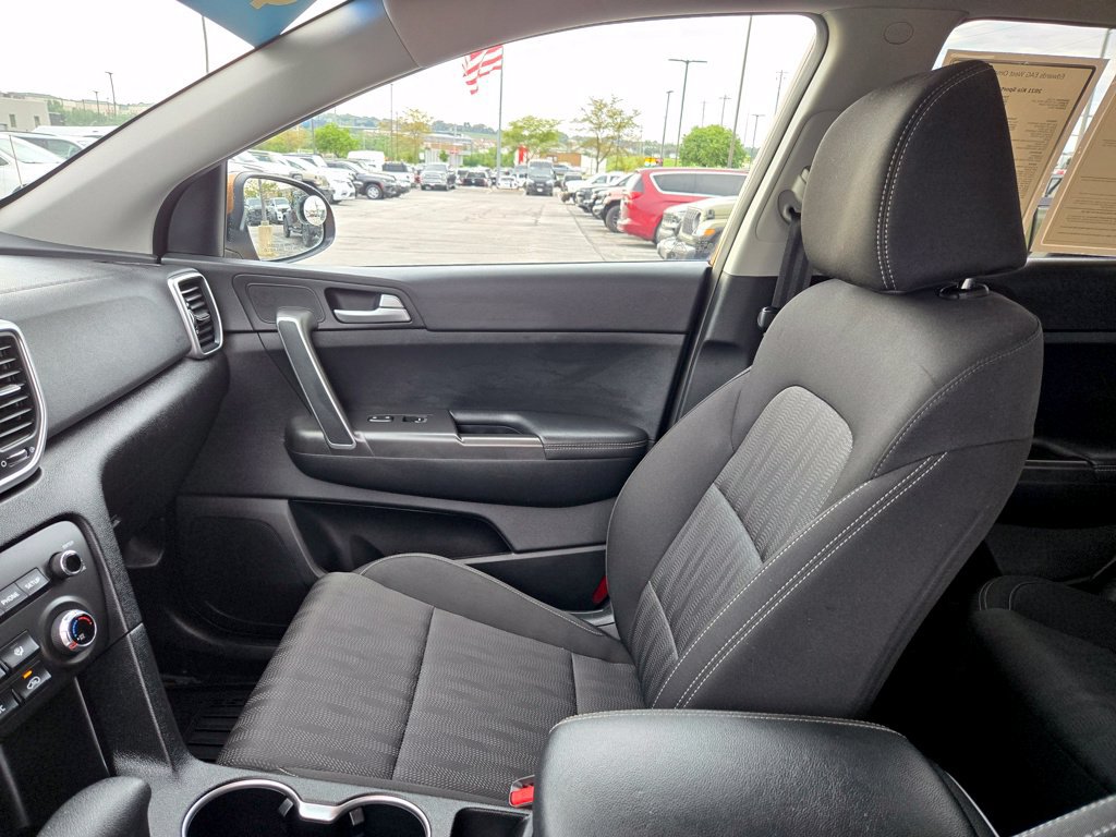 Used 2021 Kia Sportage LX AWD/4WD image 23