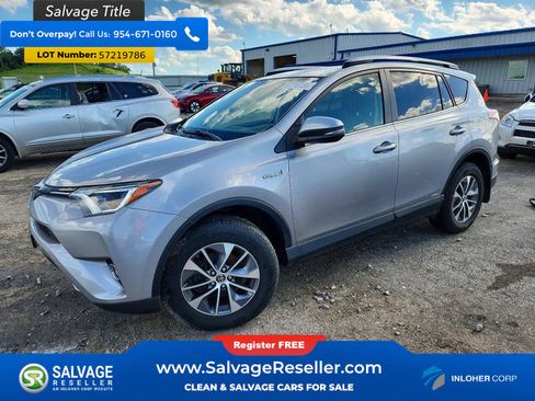 Used 2018 Toyota RAV4 XLE AWD/4WD image 1