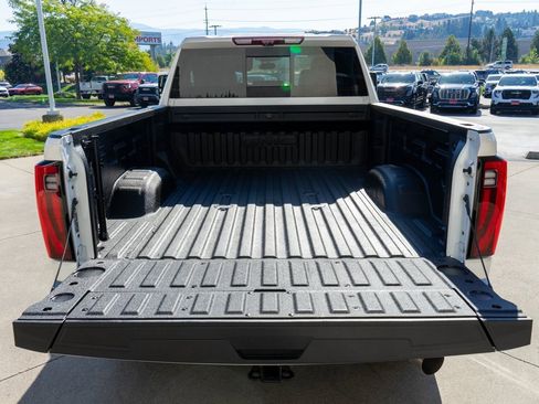 New 2025 GMC Sierra 2500 Denali w/ Denali Reserve Package image 37