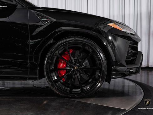 Used 2019 Lamborghini Urus image 21