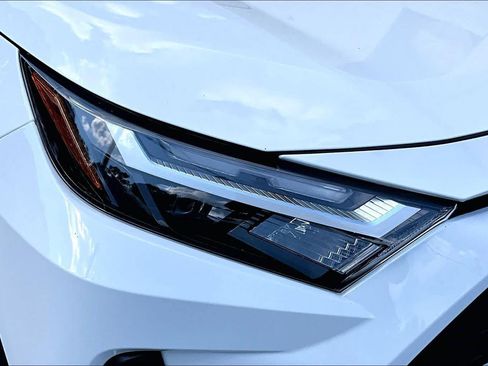 Used 2024 Toyota RAV4 XLE w/ Convenience Package FWD image 28