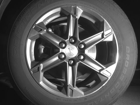 Used 2025 Chevrolet Blazer LT FWD image 12