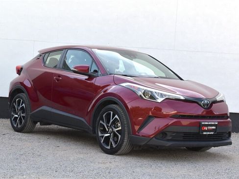 Used 2019 Toyota C-HR XLE FWD image 1