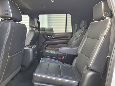 Used 2023 Chevrolet Suburban Premier image 26