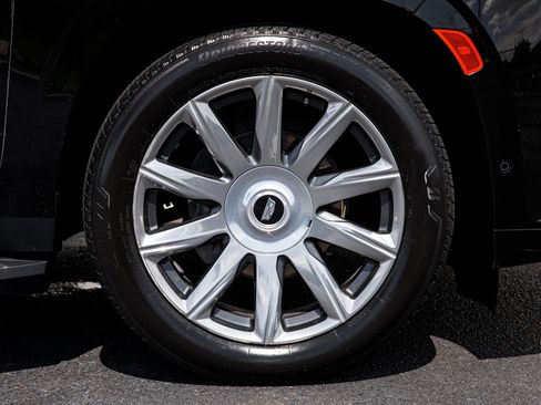 Used 2021 Cadillac Escalade Premium Luxury Platinum RWD image 22