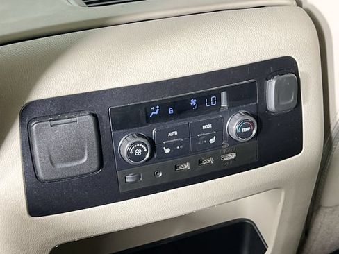 Used 2020 GMC Yukon Denali w/ Denali Ultimate Package AWD/4WD image 27