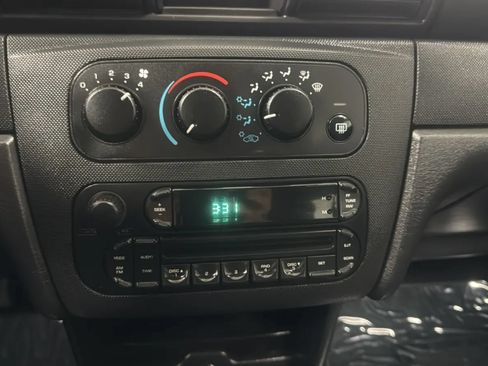 Used 2006 Dodge Stratus SXT FWD image 14