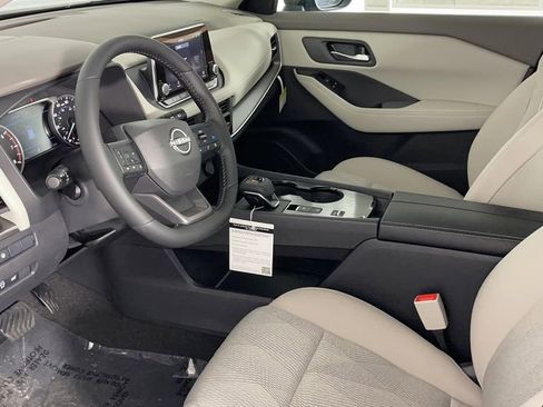 New 2025 Nissan Rogue SV image 11