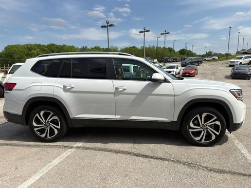 Used 2022 Volkswagen Atlas SEL AWD/4WD image 8
