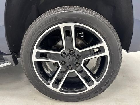 Used 2020 Chevrolet Tahoe Premier AWD/4WD image 42