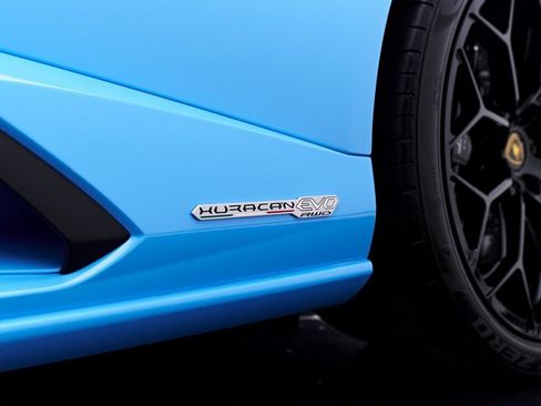 Used 2023 Lamborghini Huracan EVO image 28