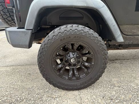 Used 2016 Jeep Wrangler Unlimited Sport w/ Connectivity Group image 23