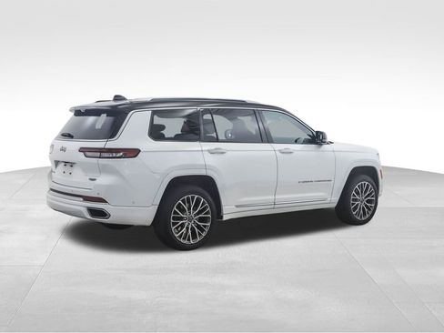 Used 2023 Jeep Grand Cherokee L Summit image 5