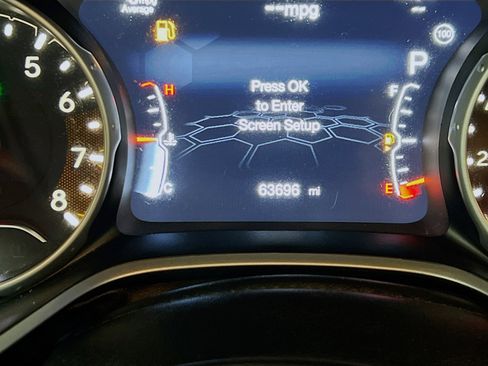 Used 2019 Jeep Compass Latitude w/ Popular Equipment Group FWD image 8