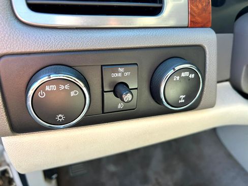 Used 2011 Chevrolet Tahoe LT image 11