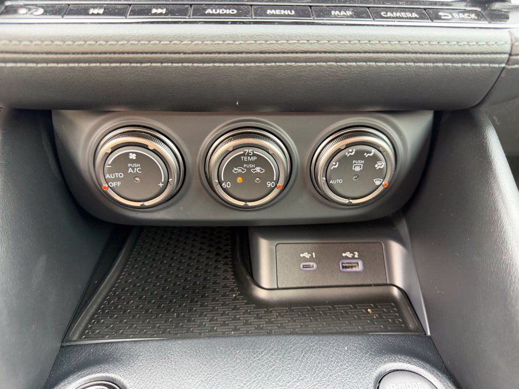 Used 2024 Nissan Z Performance w/ Floor Mat Package RWD image 24