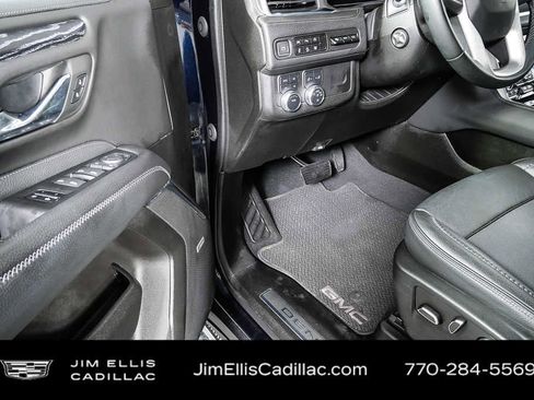 Used 2023 GMC Yukon Denali image 8