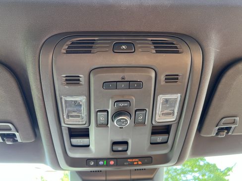 Used 2023 Cadillac Escalade Premium Luxury w/ LPO, Illumination Package AWD/4WD image 28
