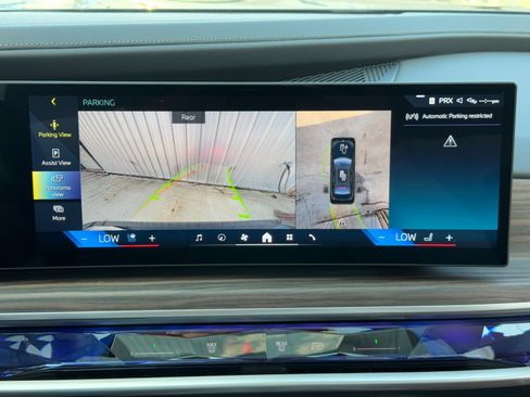 Used 2023 BMW 760i xDrive 760i xDrive image 37