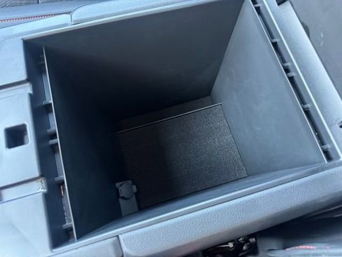 Used 2024 Nissan Titan PRO-4X w/ Pro-4x Utility Package image 21