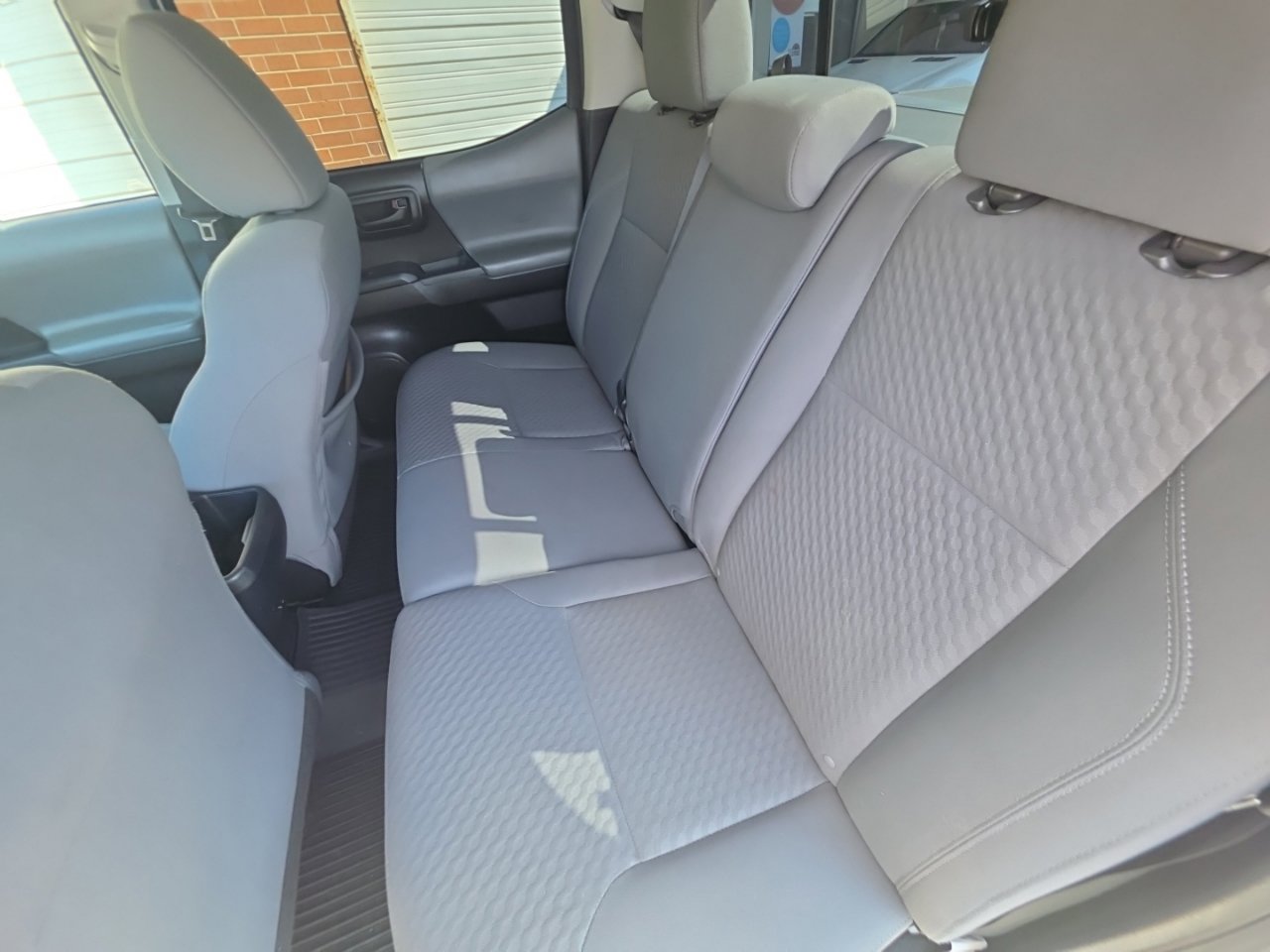 Used 2020 Toyota Tacoma SR AWD/4WD image 19