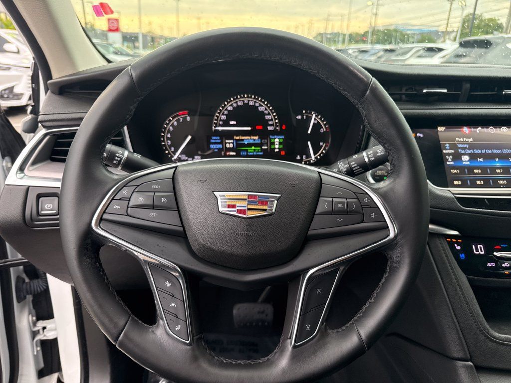 Used 2018 Cadillac XT5 Premium Luxury FWD image 18