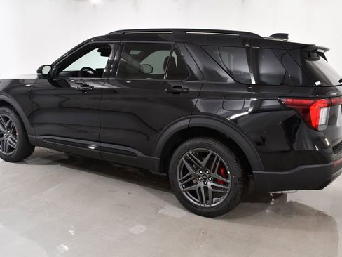 New 2026 Ford Explorer ST-Line w/ ST-Line Street Pack AWD/4WD image 15