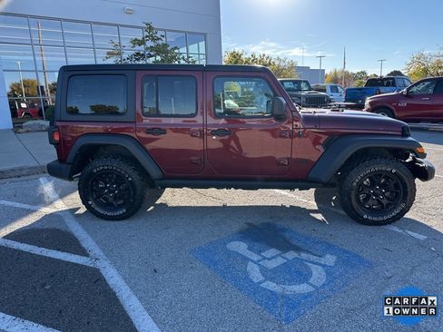 Used 2021 Jeep Wrangler Unlimited Sport image 33