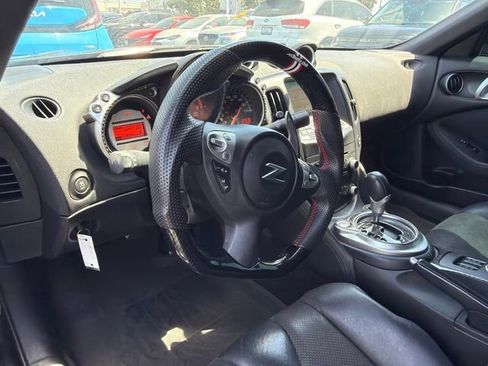 Used 2011 Nissan 370Z Touring w/ Sport Pkg RWD image 9