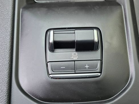 Used 2024 GMC Sierra 2500 AT4 w/ AT4 Premium Plus Package AWD/4WD image 19