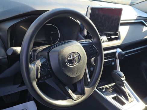 Used 2025 Toyota RAV4 LE FWD image 5