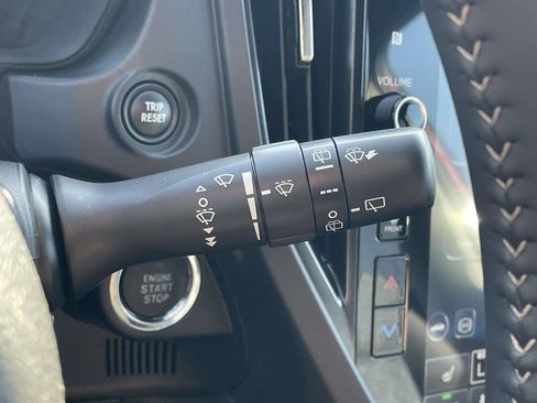 Used 2026 Subaru Forester Premium AWD/4WD image 14