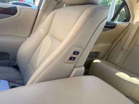 Used 2016 Lexus LS 460 L RWD image 14