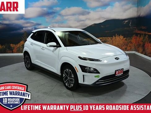 Used 2023 Hyundai Kona SE image 2
